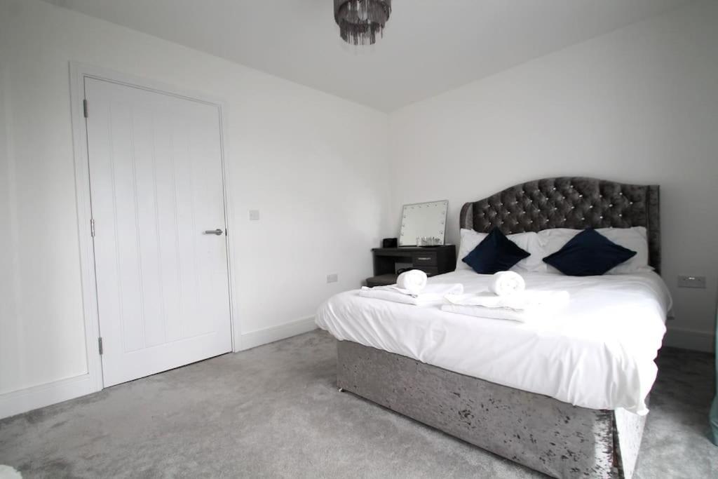 Вилла Beaulieu Park - Sleeps 10 - Chelmsford Broomfield  Экстерьер фото