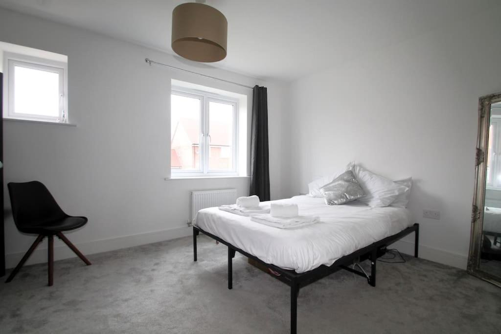 Вилла Beaulieu Park - Sleeps 10 - Chelmsford Broomfield  Экстерьер фото